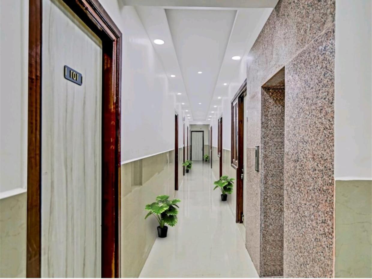 Hotel The Vertigo By Boom Rooms Noida Exterior foto