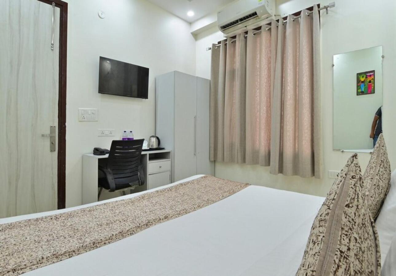 Hotel The Vertigo By Boom Rooms Noida Exterior foto