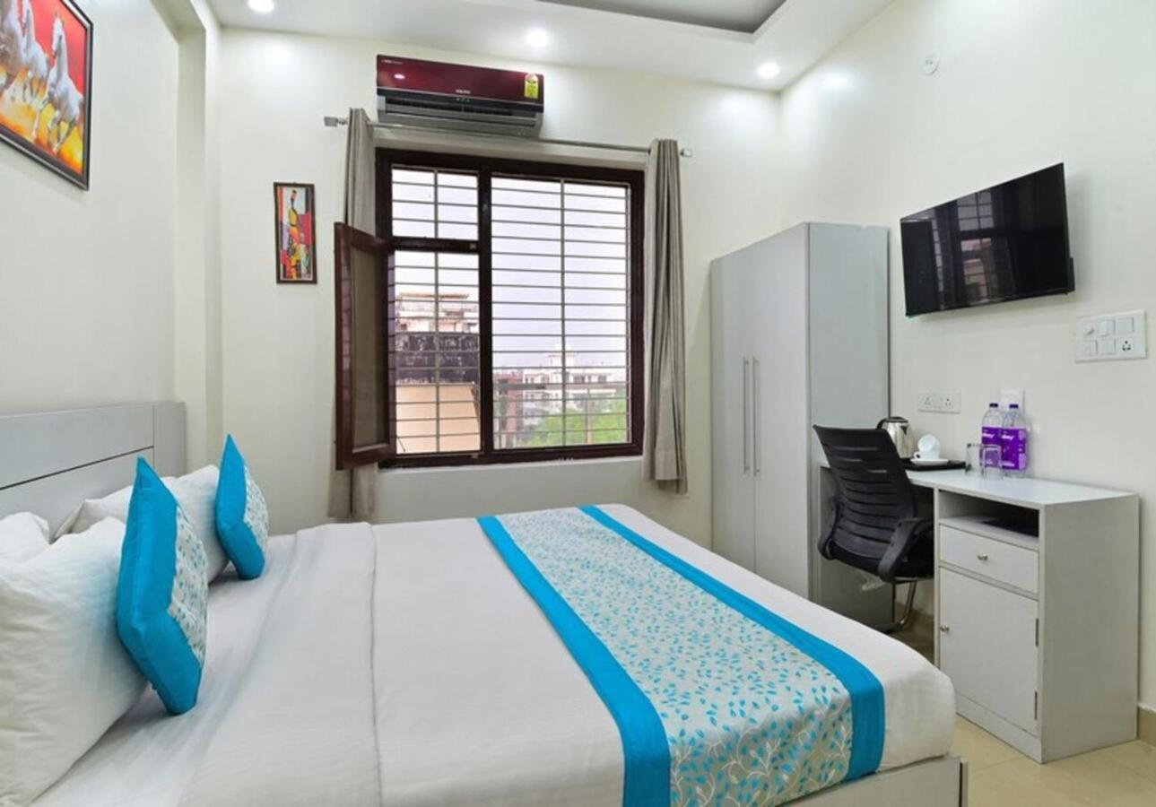 Hotel The Vertigo By Boom Rooms Noida Exterior foto